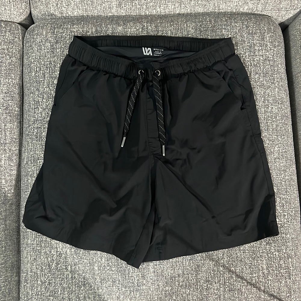 Men’s Medium Verst Shorts